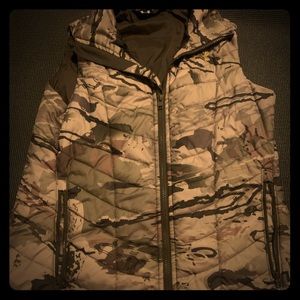 Under armour camo vest